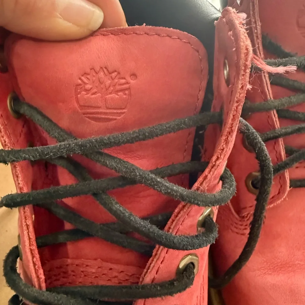 Timberland Cherry Lace-Up Boots - Picture 4 of 8